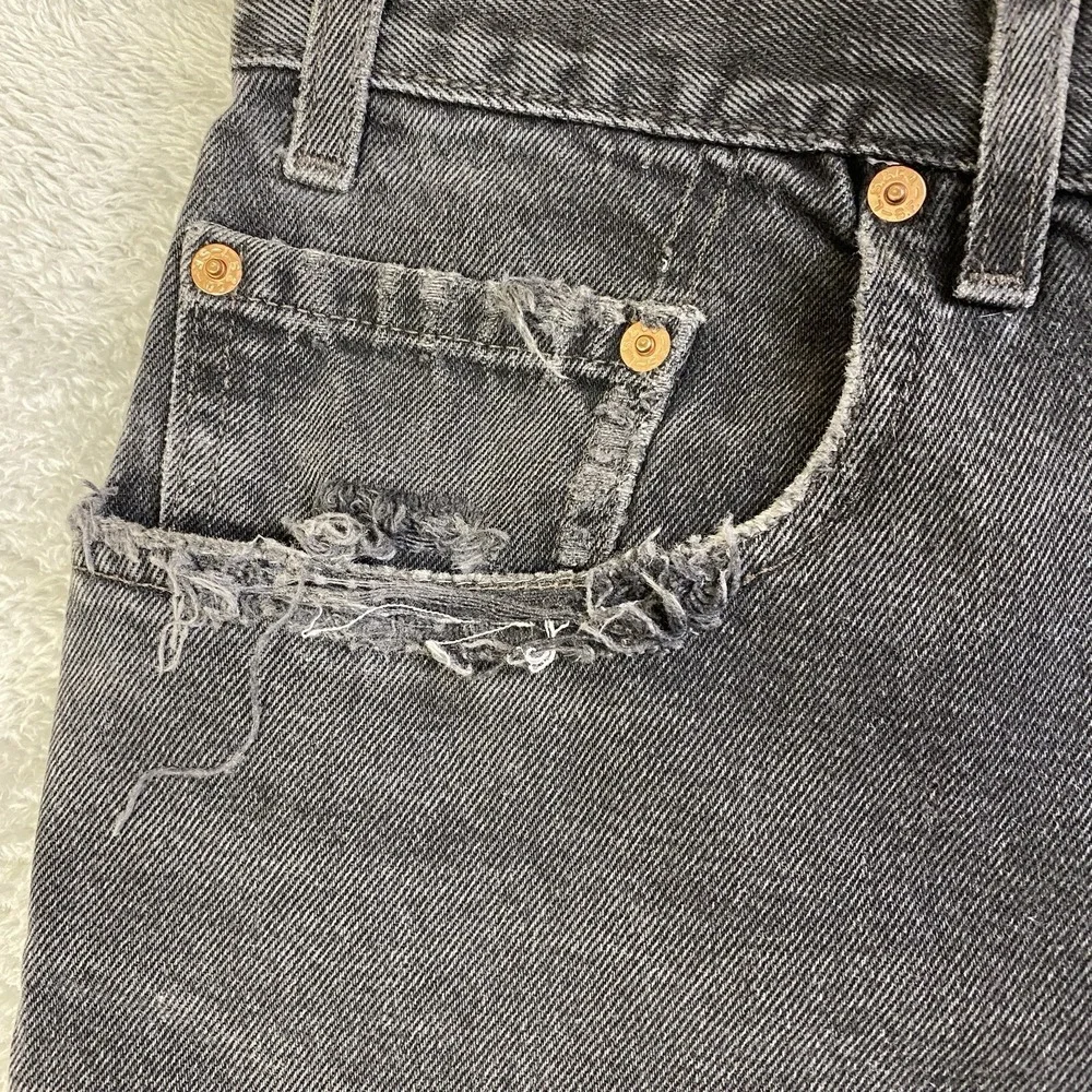 VTG Levis 560 Jeans Men Black 42x32 Loose Fit Tapered USA Made 90s Y2K Grunge